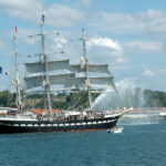 Le Trois-Mât Le Belem accostant à Bayonne